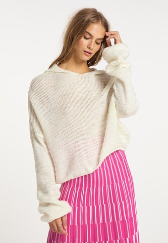 IZIA Sweater in White: front