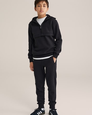 WE Fashion Sweatshirt in Black: front