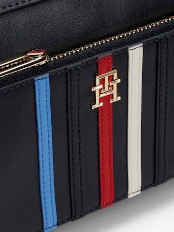 TOMMY HILFIGER Skuldertaske i blå