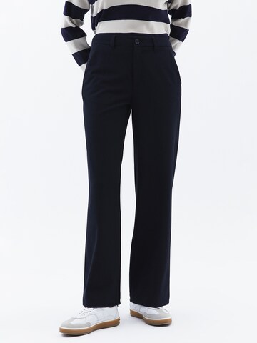 Regular Pantalon OXXO en bleu : devant