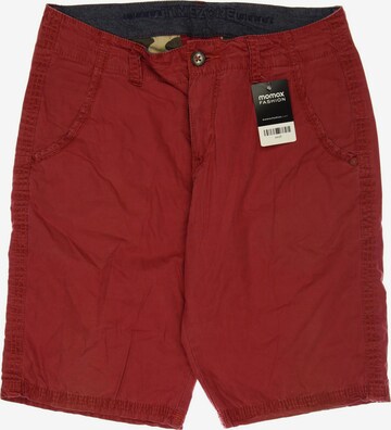TIMEZONE Shorts in 33 in Red: front