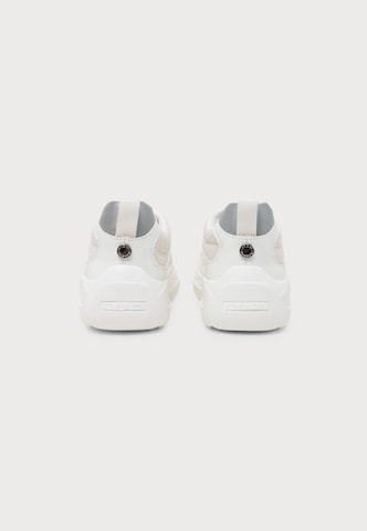 Baskets basses 'Premio-E' STEVE MADDEN en blanc