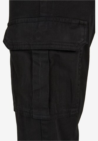 Tapered Pantaloni cargo di Urban Classics in nero