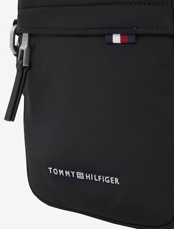 TOMMY HILFIGER Tasche in Schwarz