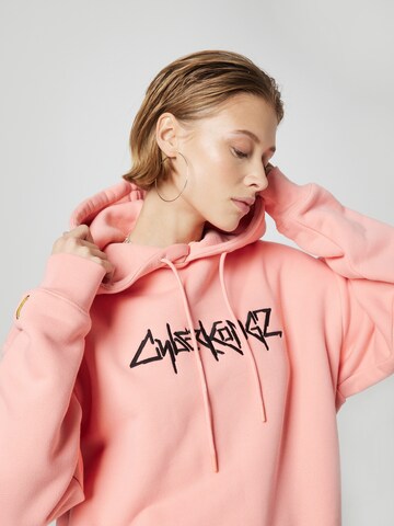 About You x Cyberkongz Hoodie 'Leo' in Pink