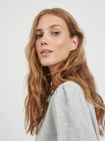 VILA Sweatshirt 'Rustie' in Grey