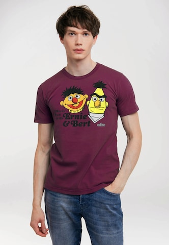 LOGOSHIRT T-Shirt 'Sesamstrasse - Ernie & Bert' in Lila: Vorderseite