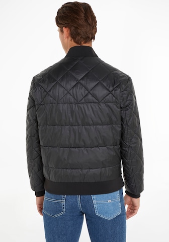 TOMMY HILFIGER Jacke in Schwarz