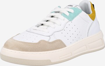 Sneaker bassa 'HYPER' di WOMSH in bianco: frontale