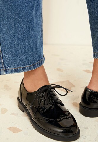 Friends Like These Обувь на шнуровке в Черный