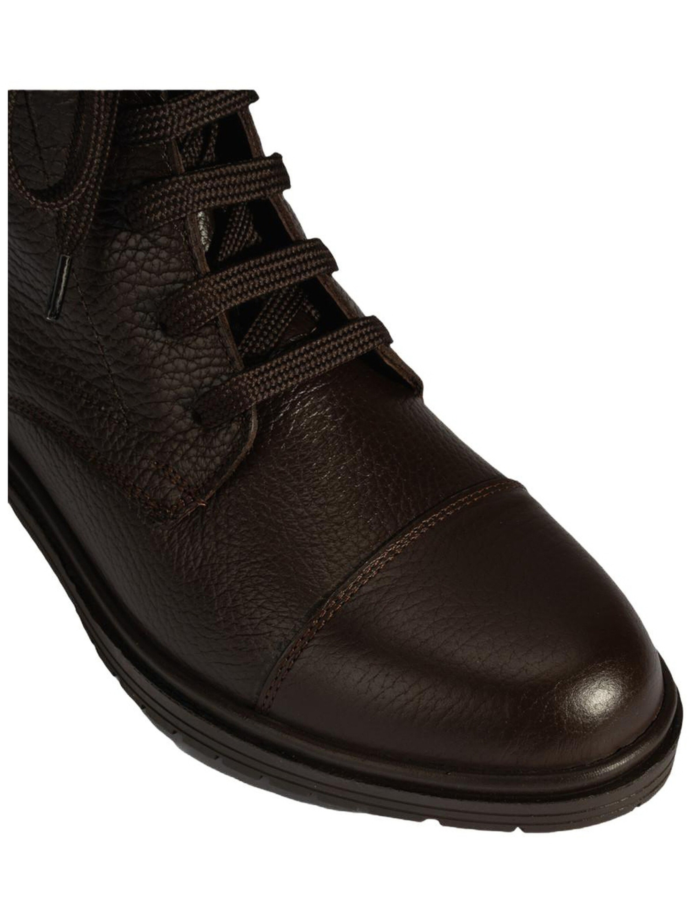 Desa Boots in Brown
