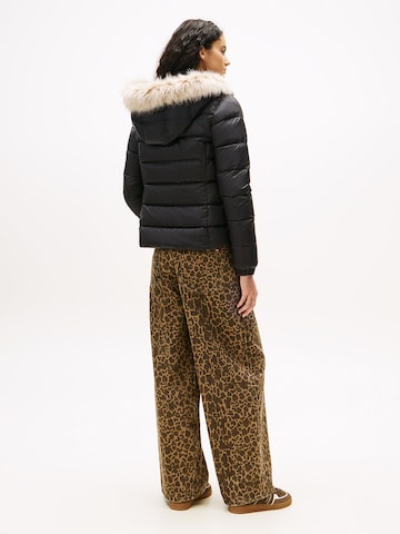 Giacca invernale di Tommy Jeans in nero