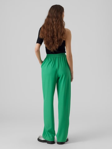 VERO MODA Regular Trousers 'LIS COOKIE' in Green