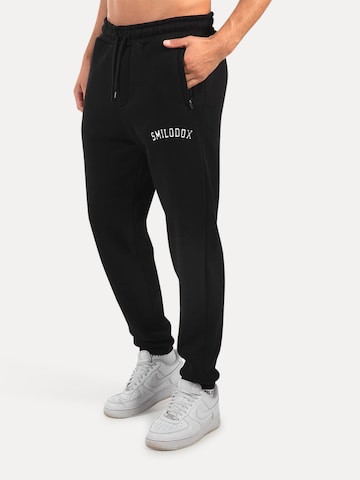 Smilodox Tapered Trousers ' Kayson ' in Black