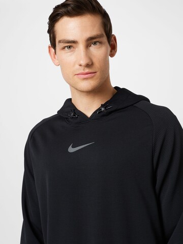 NIKE Sportsweatshirt in Schwarz