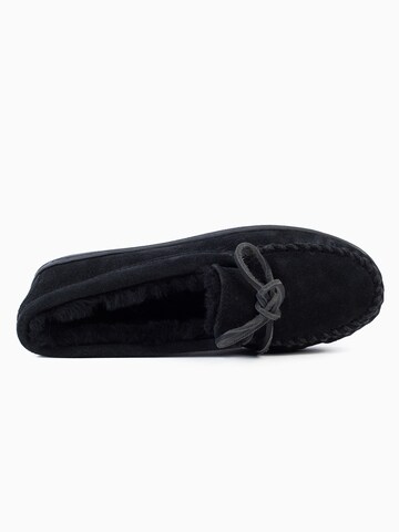 Minnetonka - Mocassins em preto