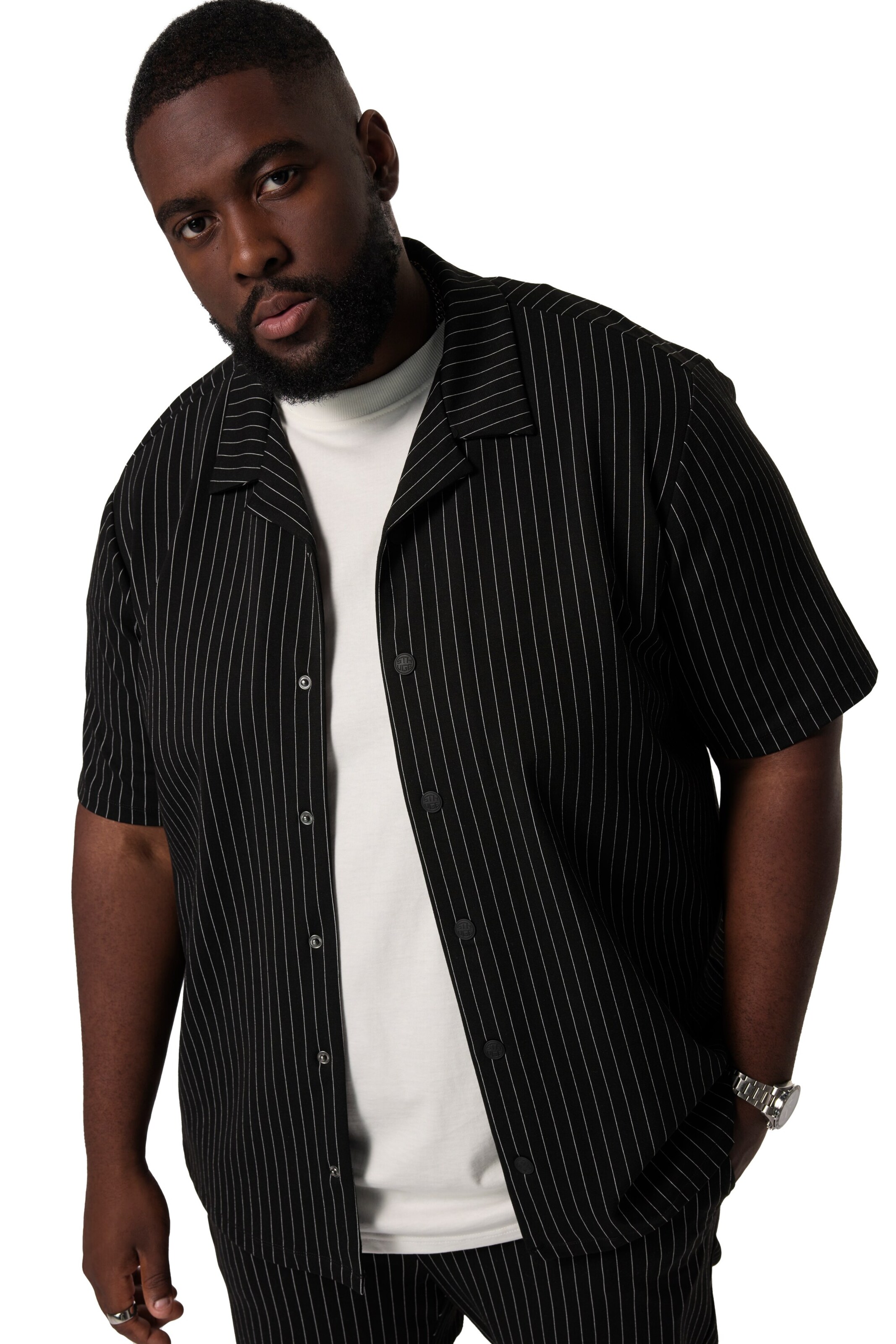 STHUGE Regular fit Button Up Shirt in Black: front