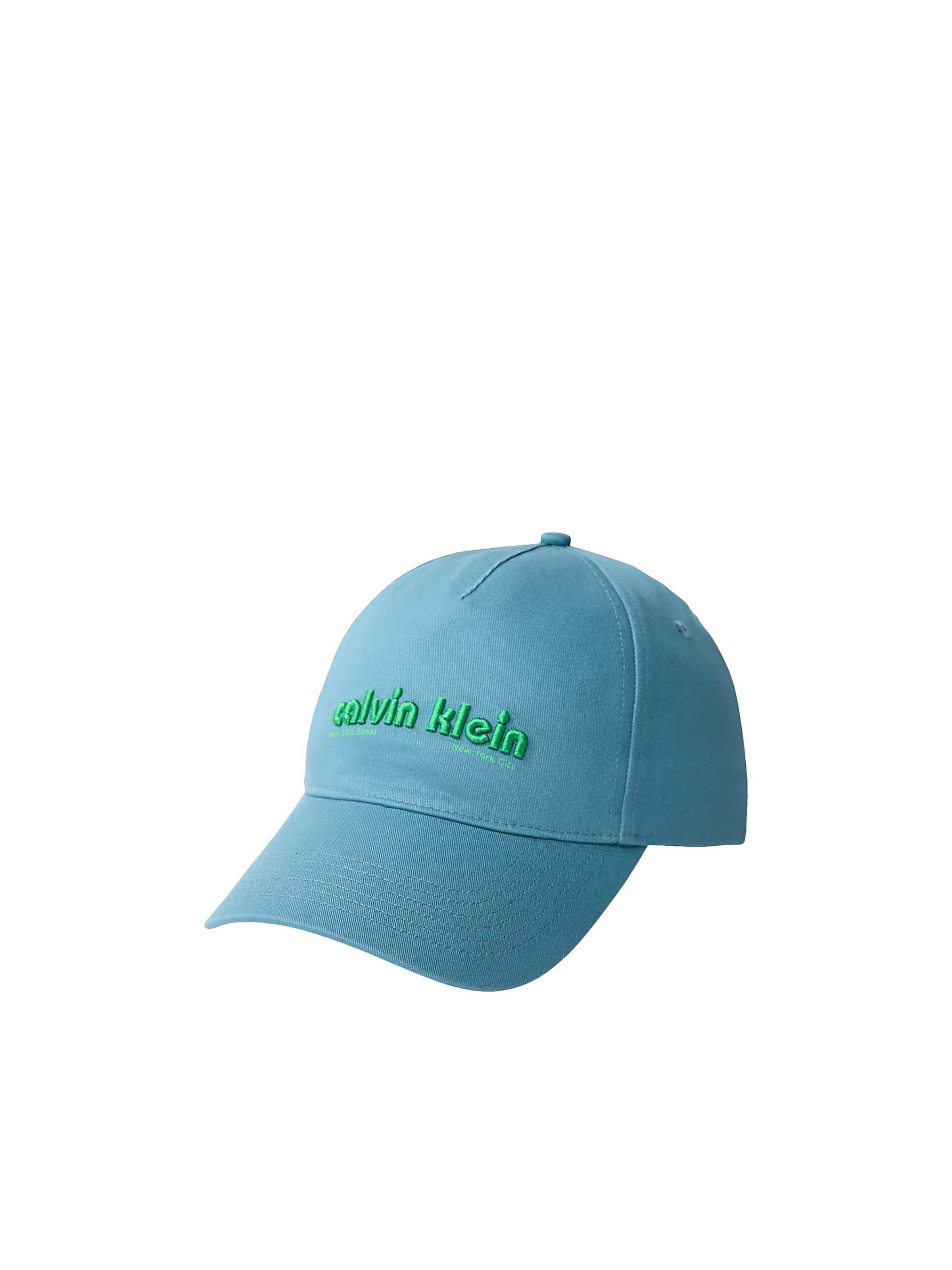 Calvin Klein Cap in Green: front