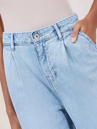 Lipsy Jean à pince en bleu denim, Vue avec produit