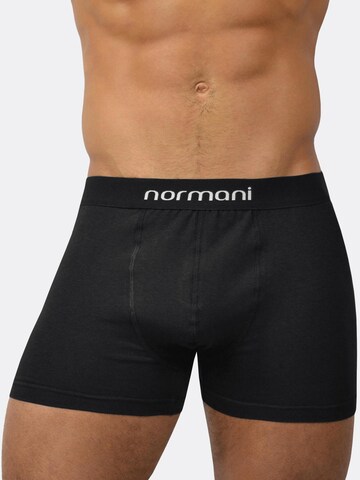 normani Boxer shorts in Black: front