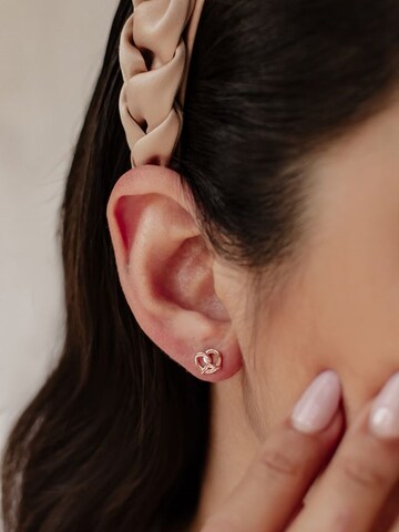 Hey Happiness - Pendientes 'Pretzel Delight' en oro