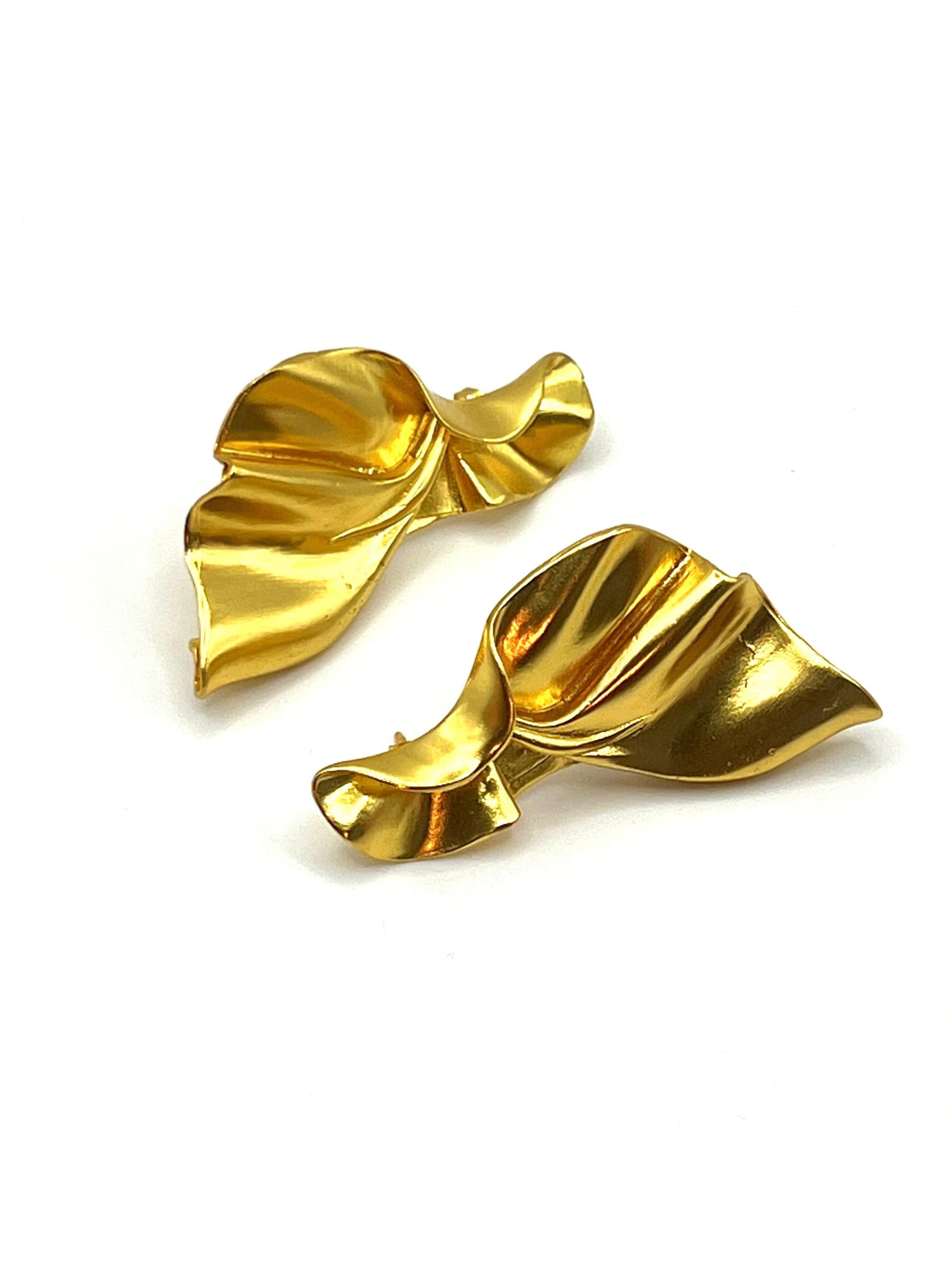 Les Reines Oorbellen 'Graceful Wings - Statement Earrings 24K Gold Plated' in de kleur Goud, Productweergave