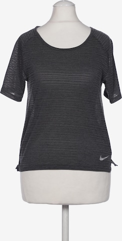 NIKE T-Shirt XS in Grau: predná strana