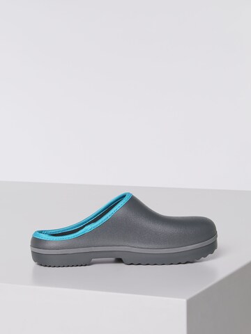 Gardena Clogs in Grey