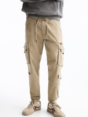 Effilé Pantalon cargo Pull&Bear en marron : devant