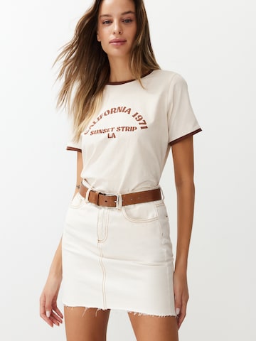 Trendyol Shirt in White: front
