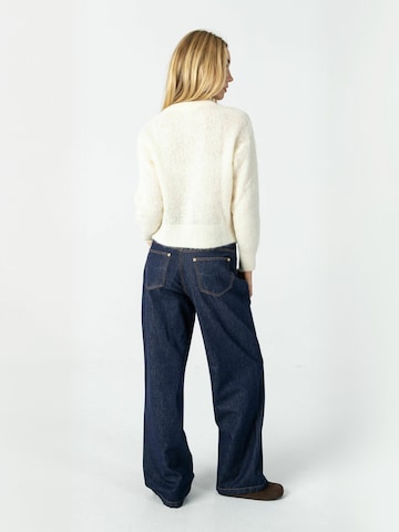 Coster Copenhagen Neuletakki ' Knit ' värissä beige