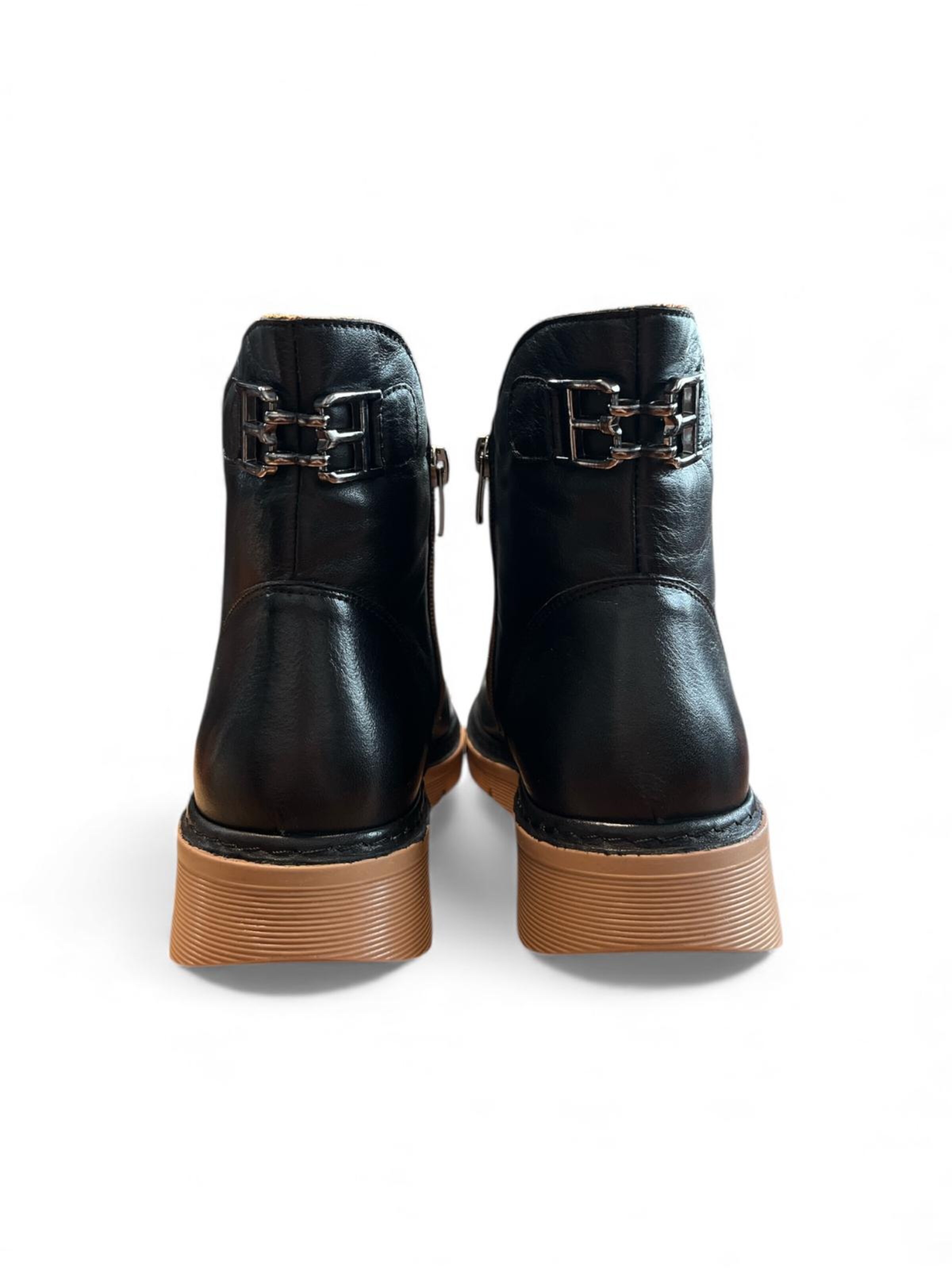 Begoria Boots in Black