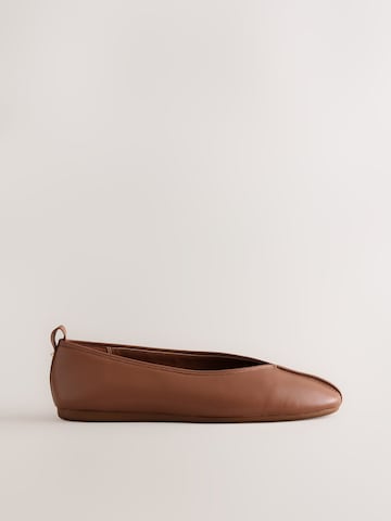 Next Ballerina 'Forever Comfort' in Braun