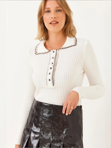 Pullover di Bianco Lucci in beige