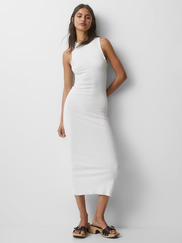 Robe Pull&Bear en blanc