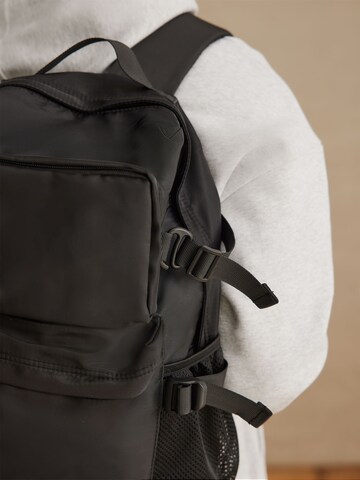 DAN FOX APPAREL Rucksack 'Selim' in Schwarz