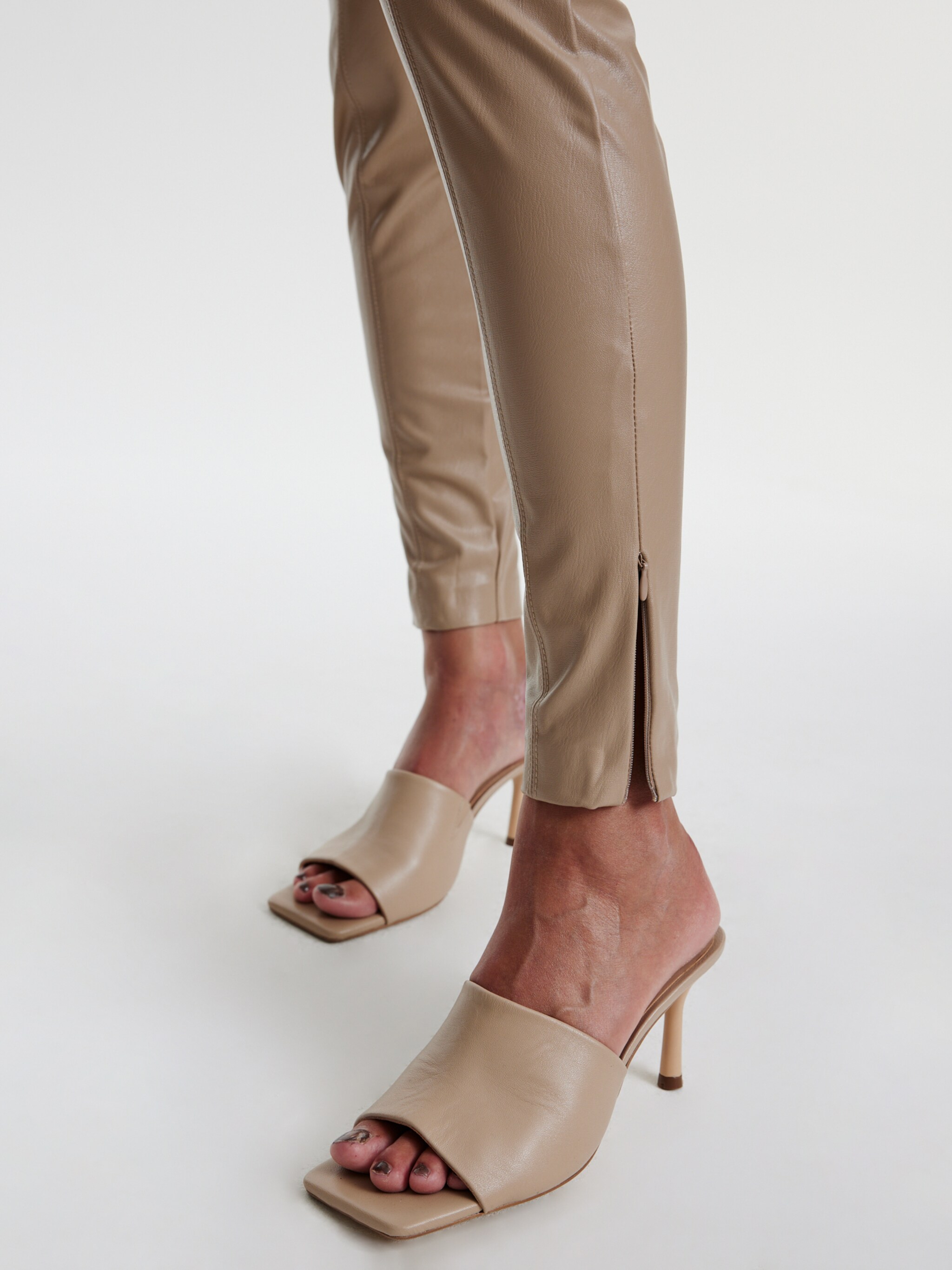 EDITED Producten Leggings 'Teresa' Bruin