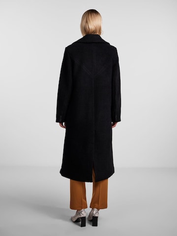 Y.A.S Between-seasons coat 'Inferno' in Black