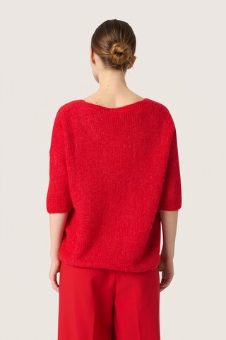 SOAKED IN LUXURY - Pullover 'Tuesday' em vermelho
