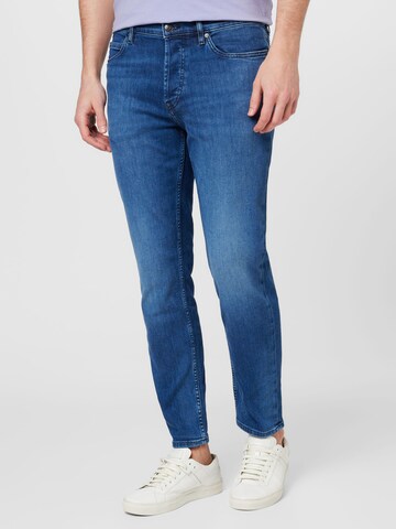HUGO Red Tapered Jeans i blå: framsida