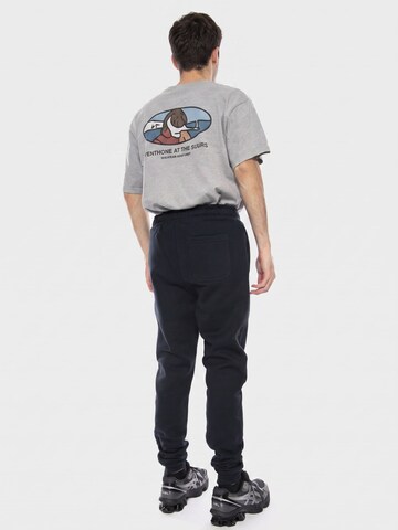 Lyle & Scott Baggy Trousers in Blue