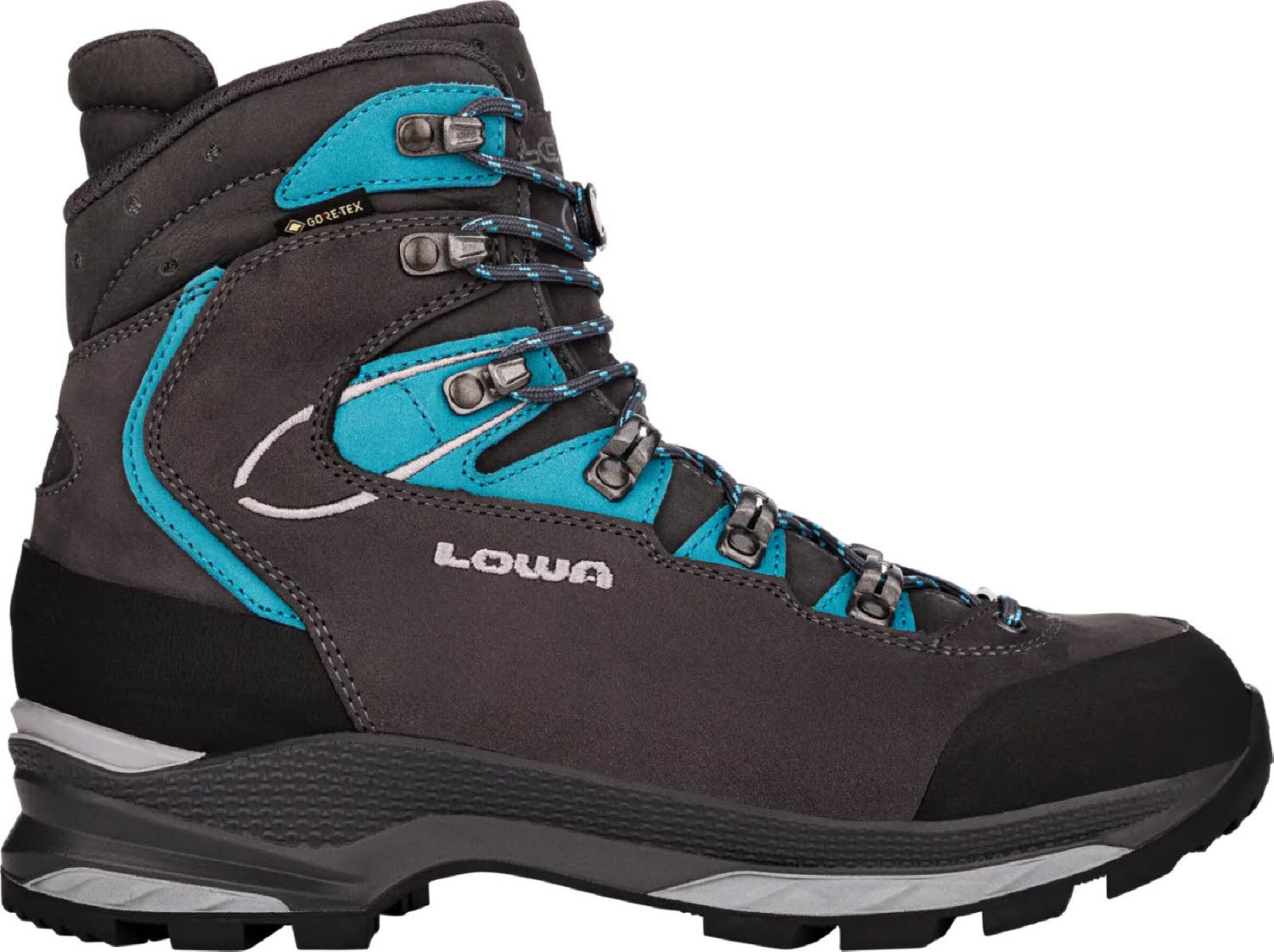 LOWA Boots 'Mauria Evo ' in Black