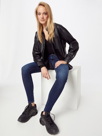 ONLY Skinny Jeans 'CARMEN' in Blau