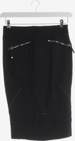 High Use Skirt in S in Black: front