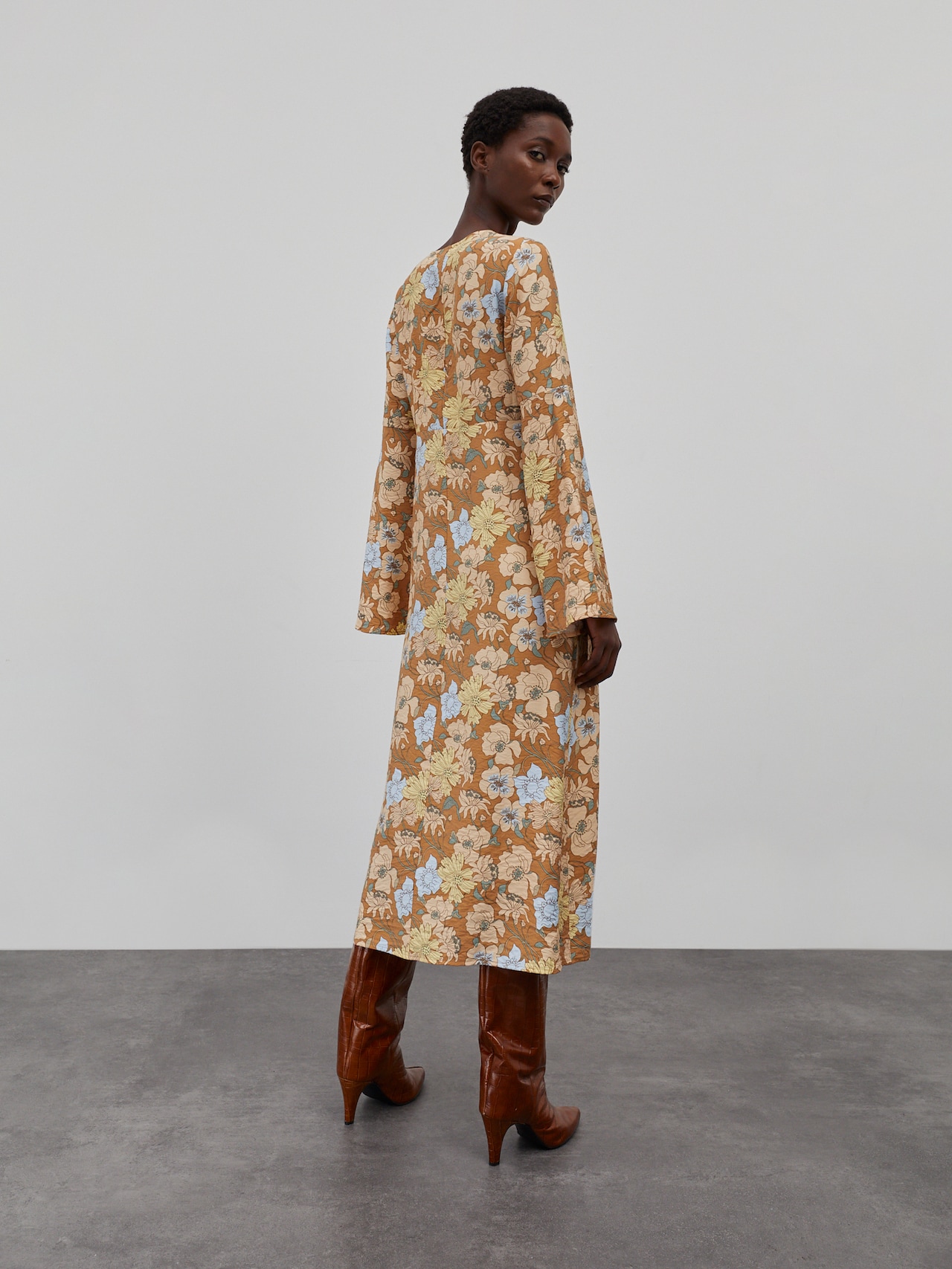 EDITED Produkte Kleid 'Bailee' creme