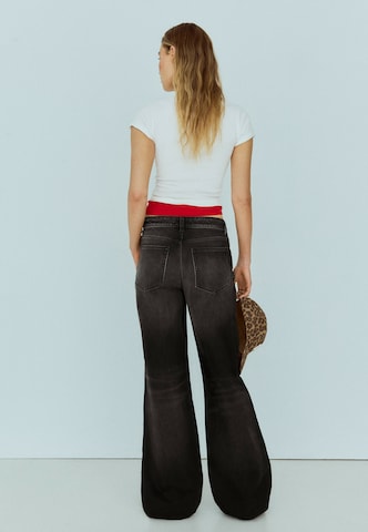 Wide leg Jeans de la Bershka pe negru