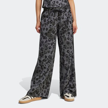 ADIDAS SPORTSWEAR Wide Leg Sporthose in Grau: Vorderseite
