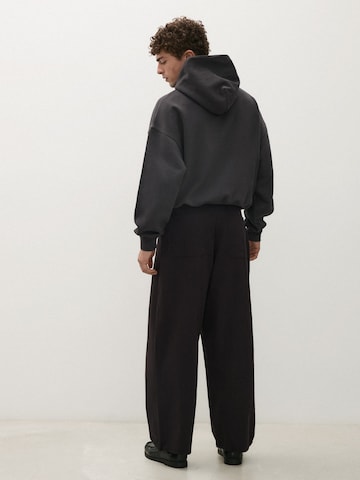 Baggy Pantalon à pince Bershka en noir