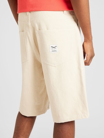 Iriedaily Regular Shorts 'Nanolo' in Weiß