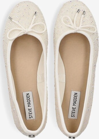 STEVE MADDEN Ballet Flats in White